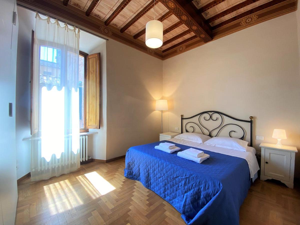 סיינה La Fonte-With Balcony Close By Piazza Del Campo מראה חיצוני תמונה