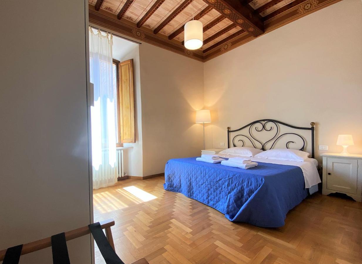 סיינה La Fonte-With Balcony Close By Piazza Del Campo מראה חיצוני תמונה